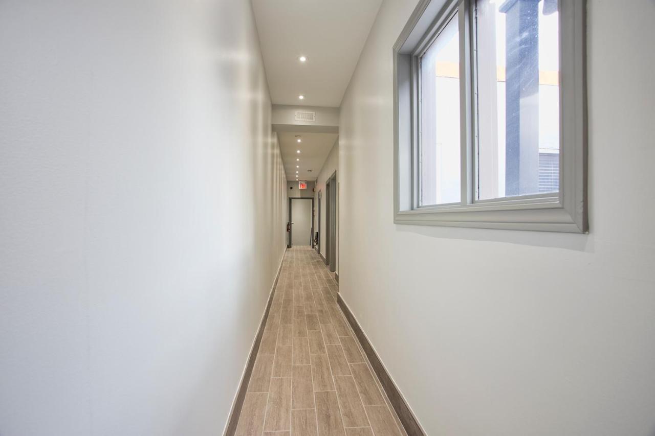 Toronto Rooms And Suites Exterior foto
