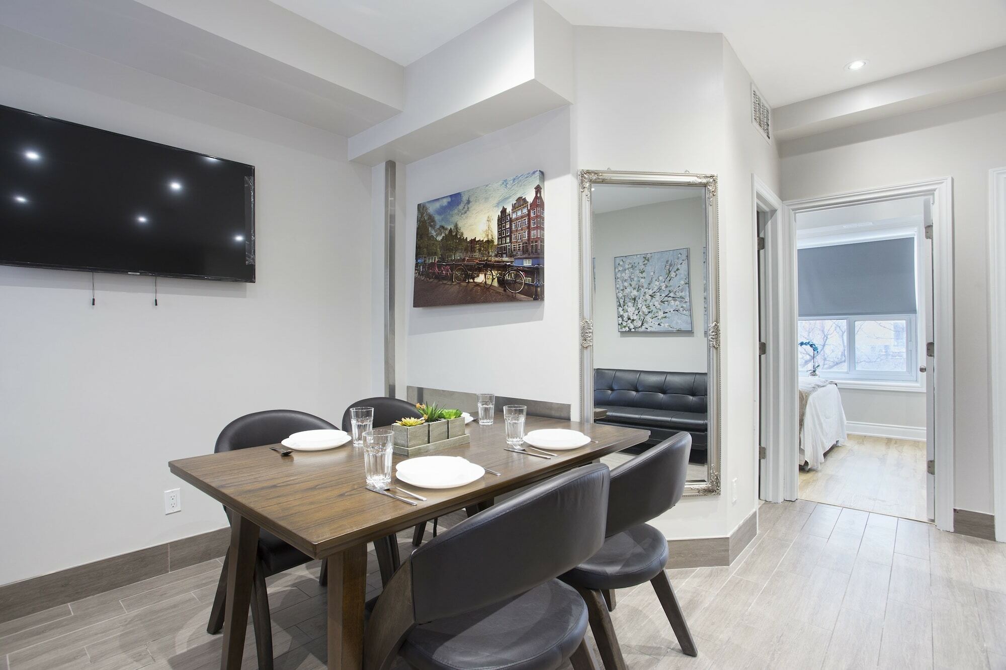 Toronto Rooms And Suites Exterior foto