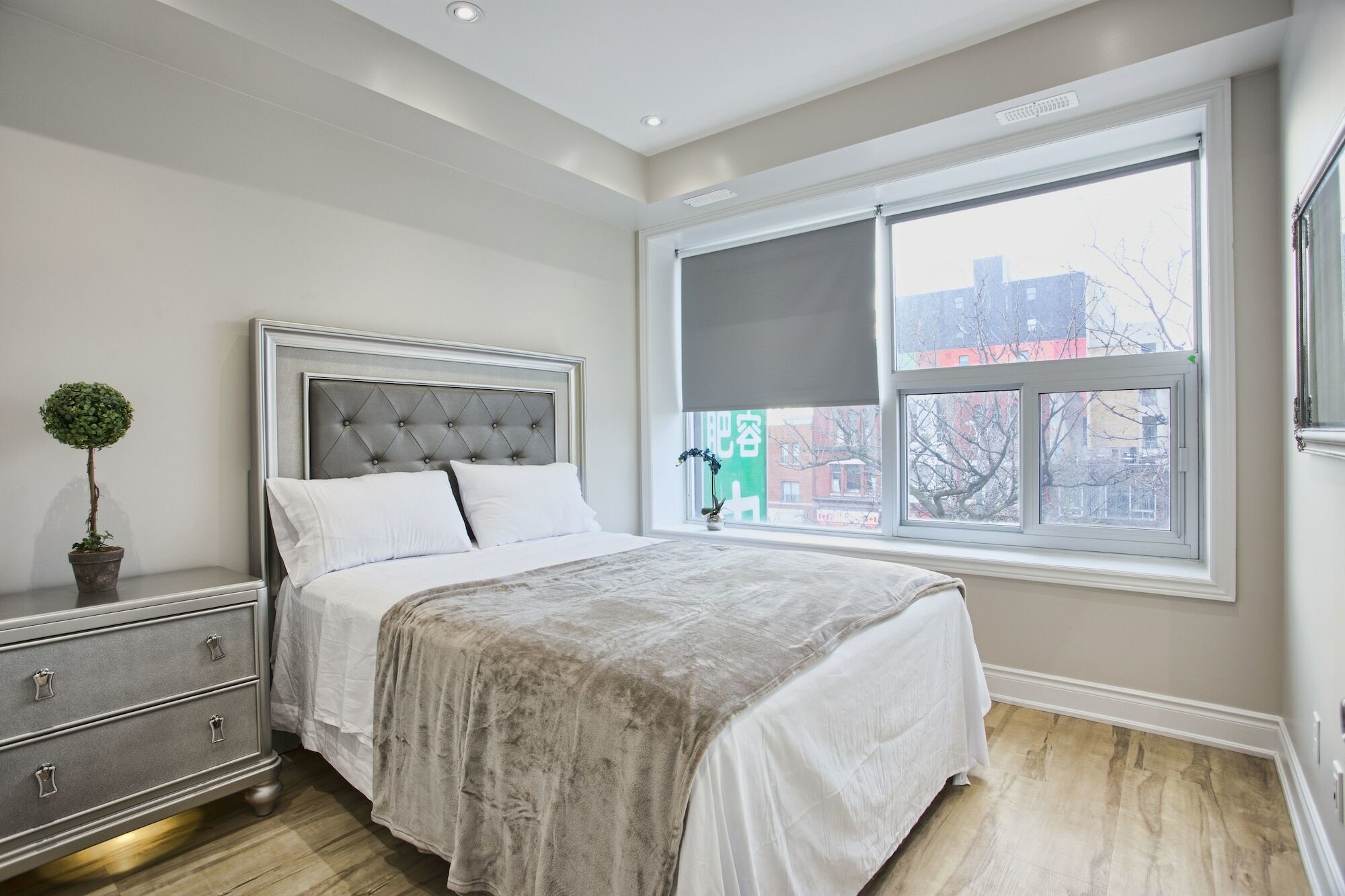 Toronto Rooms And Suites Exterior foto